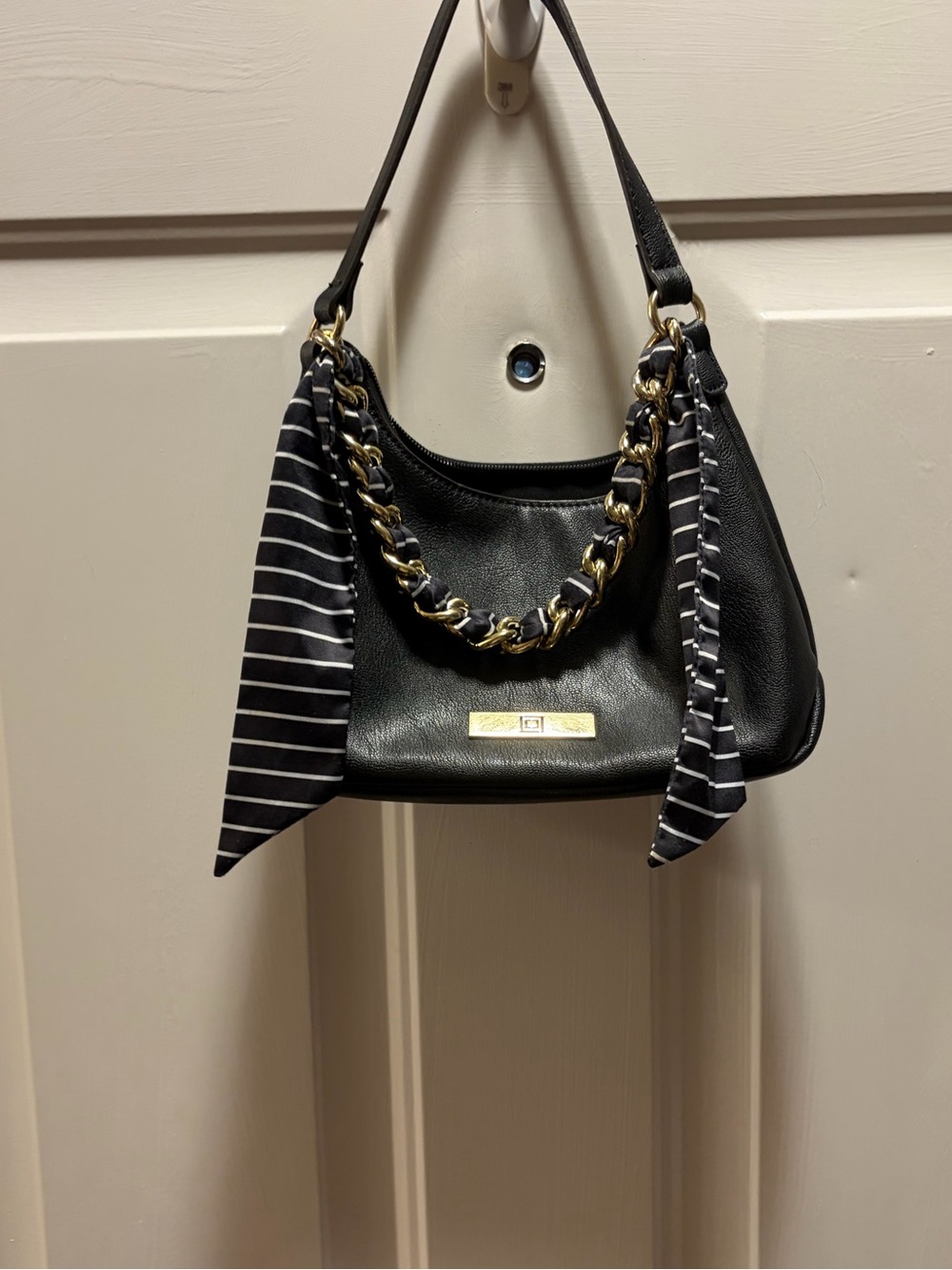 Tommy Hilfiger Black Leather Shoulder Bag with Gold Chain Accent